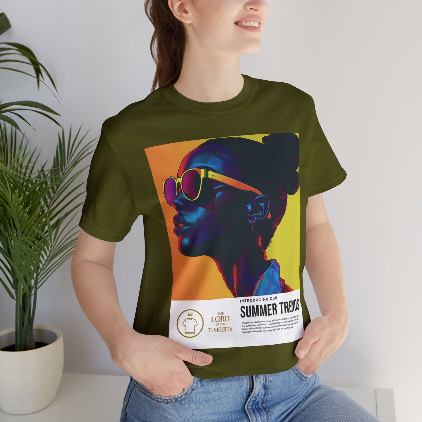 Woman Urban and Trendsetting Style: T-Shirt Inspired by Modern Trends | The Lord of the T-Shirts