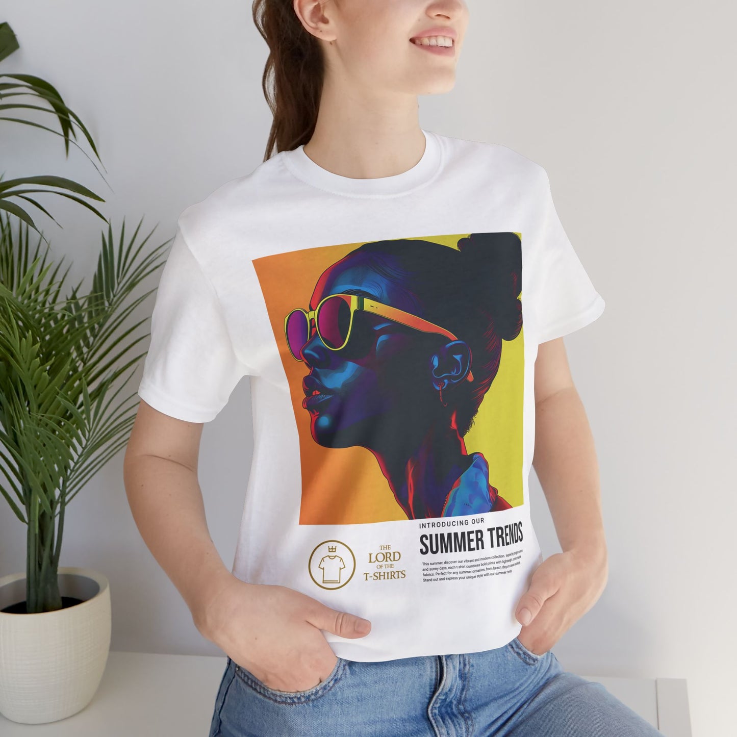 Woman Urban and Trendsetting Style: T-Shirt Inspired by Modern Trends | The Lord of the T-Shirts